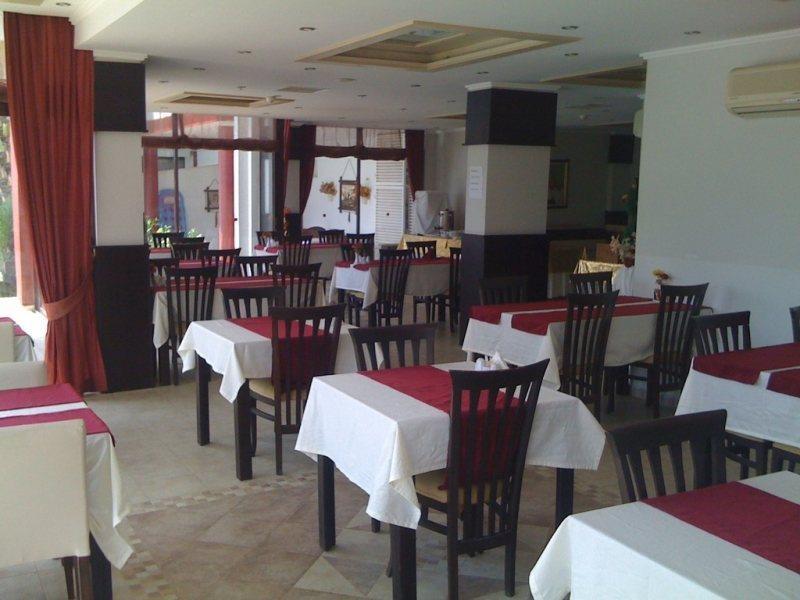 Carna Garden Hotel Side Exterior photo